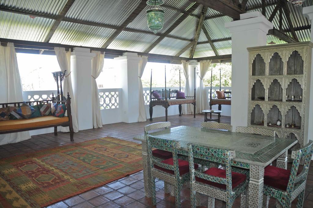 マリンディ Swahili House Bed & Breakfast エクステリア 写真